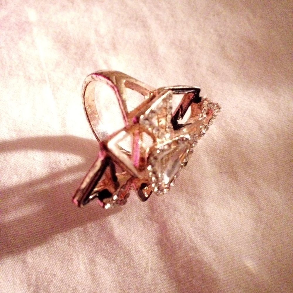 Tri Gold ring - Picture 12 of 15